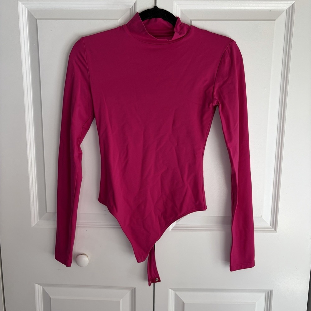 Aritzia Babaton Hot Pink Mock Neck Long Sleeve Bodysuit With Thong Size Womens S